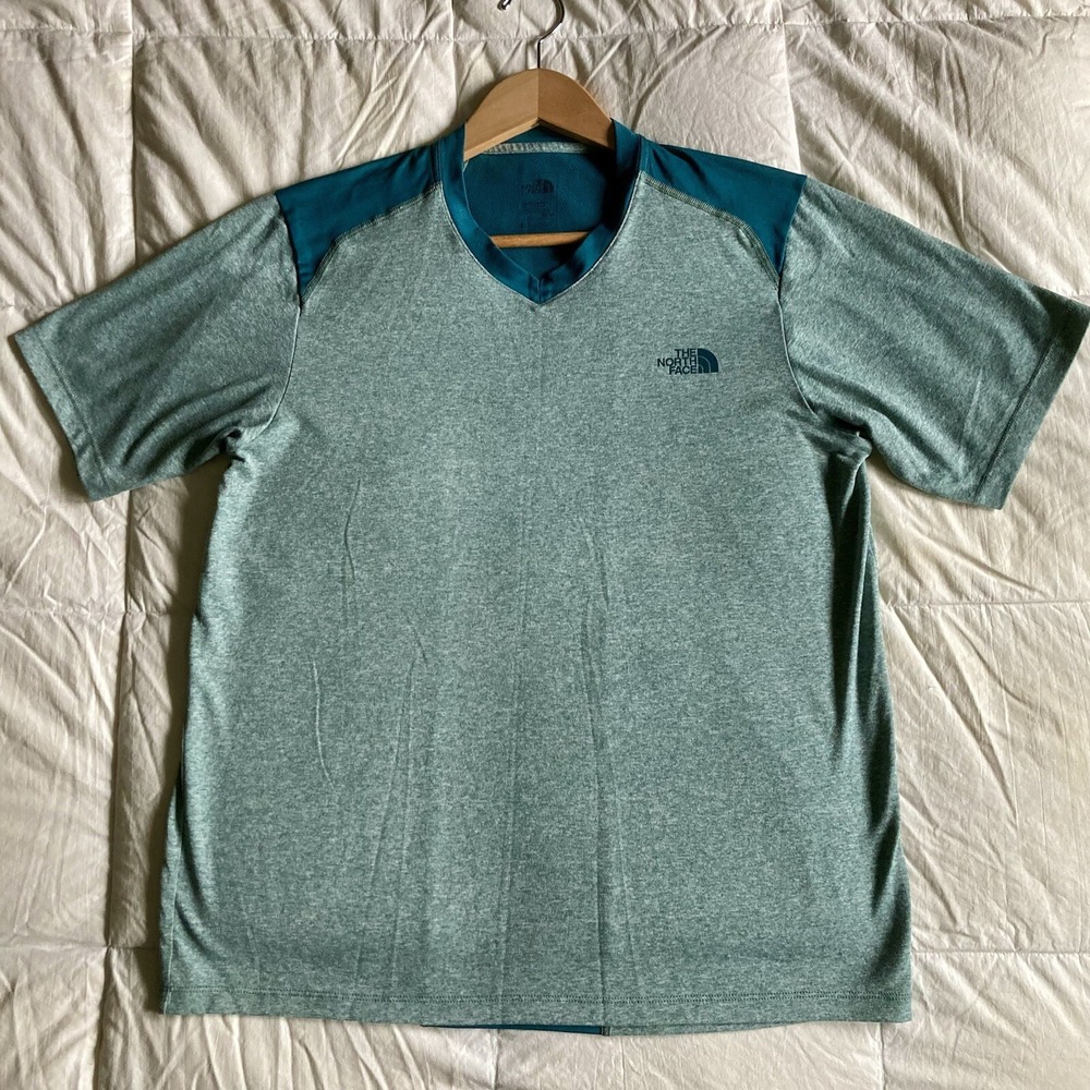The North Face Men's FlashDry Performance SS Tshirt Green & Teal Size Medium